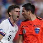 Copa América: USA:n kapteeni Pulisic “ei voi hyväksyä” tuomarin puheluita
